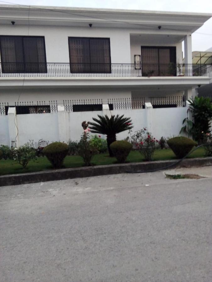 New City Lodges Guesthouse Islamabad Exterior photo